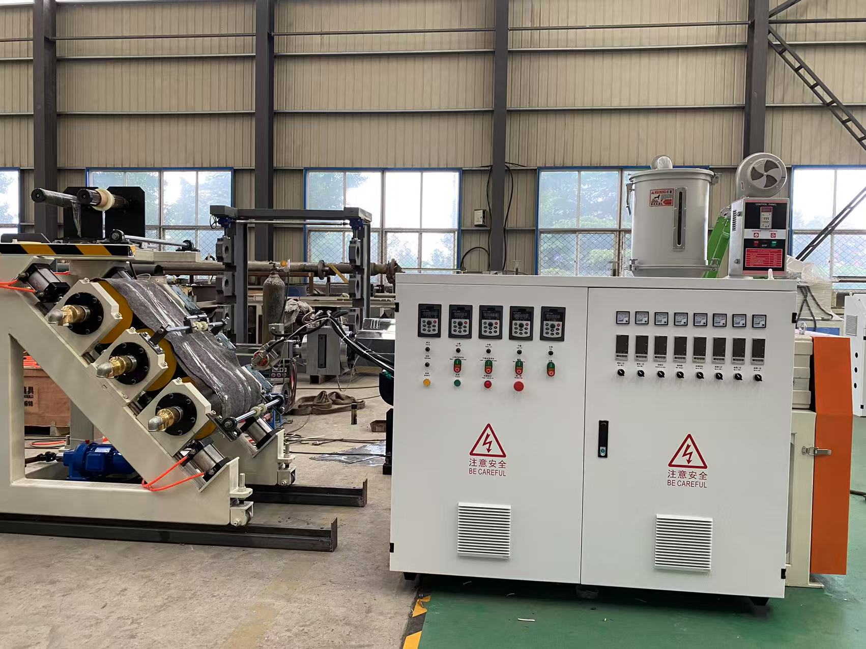 क़िंगदाओ ईस्टस्टार ने भारत में उन्नत टीपीई वॉटरस्टॉप उत्पादन लाइन भेजी