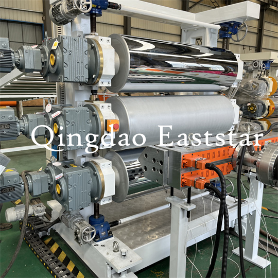 शीट थ्री-रोलर कैलेंडर बनाने की मशीन